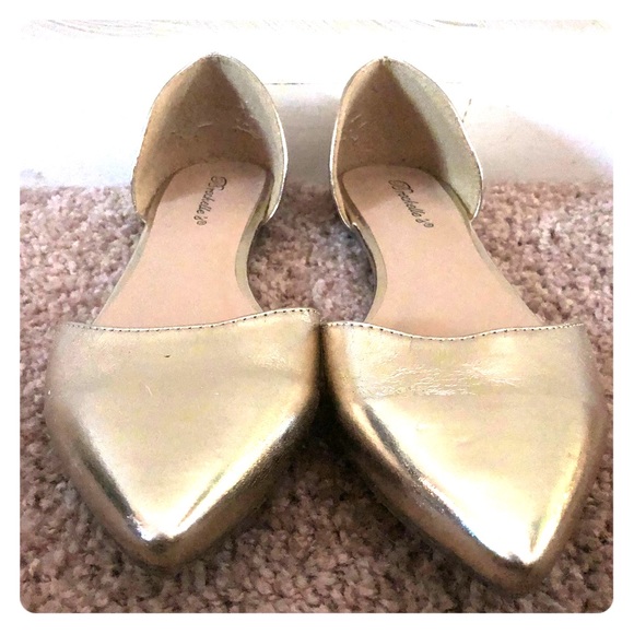 Gold pointed slip on sandals - Picture 1 of 6